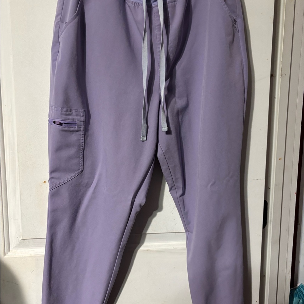 Lavender Women's Fig Jogger Scrub Pants